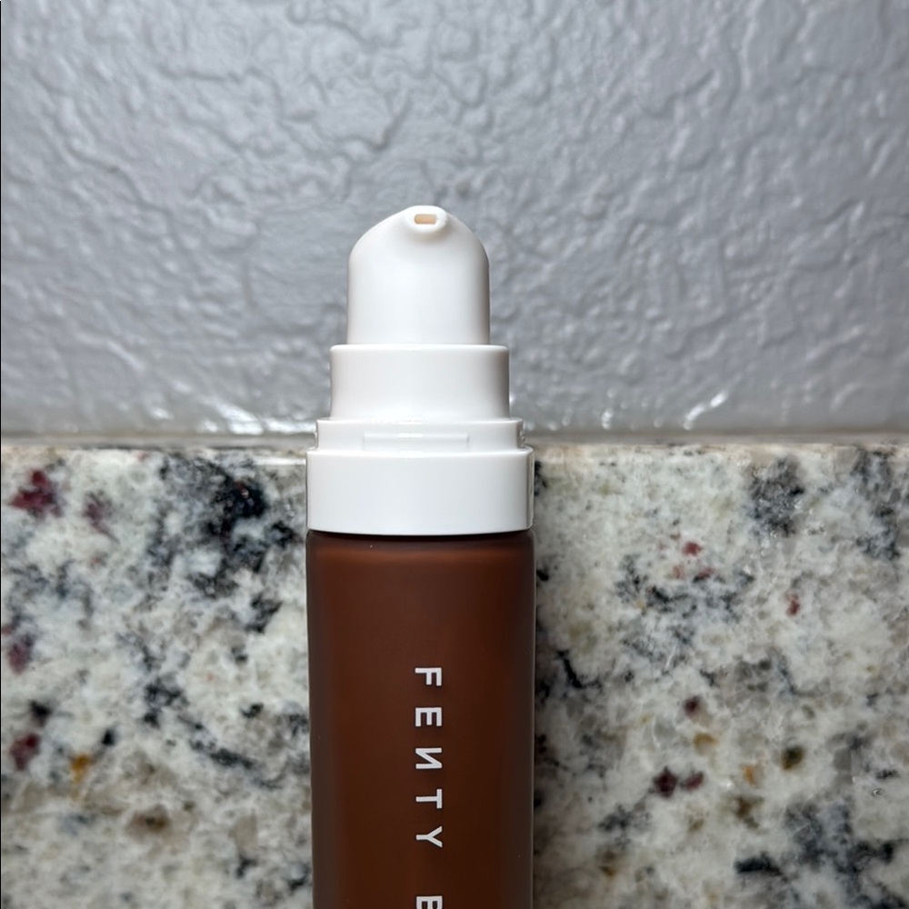 Fenty Beauty 485 Soft Matte Foundation - Picture 2 of 5